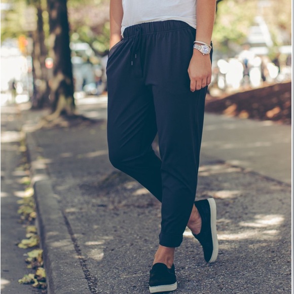 lululemon athletica Pants - Lululemon Athletica Jet Crop First Release Full On Luxtreme Black Trousers Pants